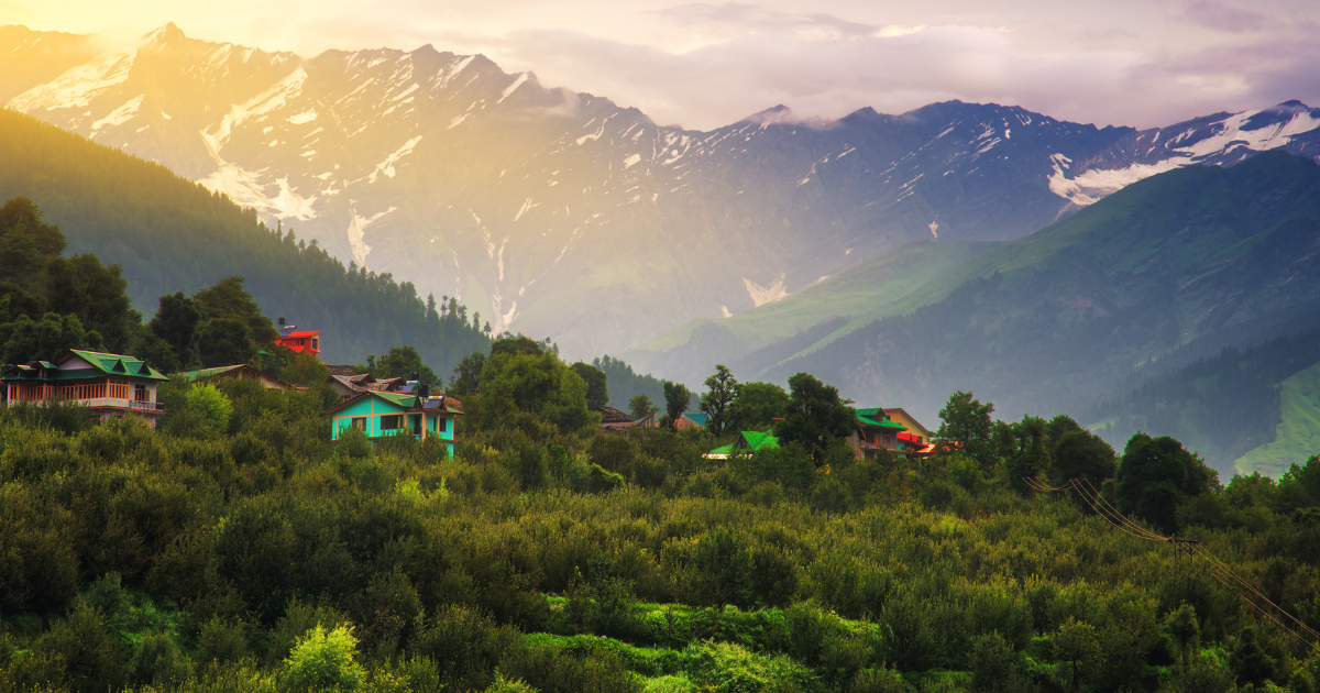 Experience the Beauty of Manali with a Comfortable and Affordable Stay at Whoopers