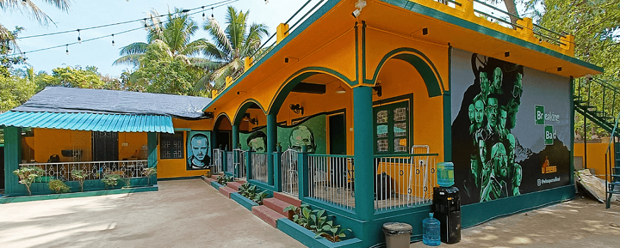 whoopers hostel in anjuna